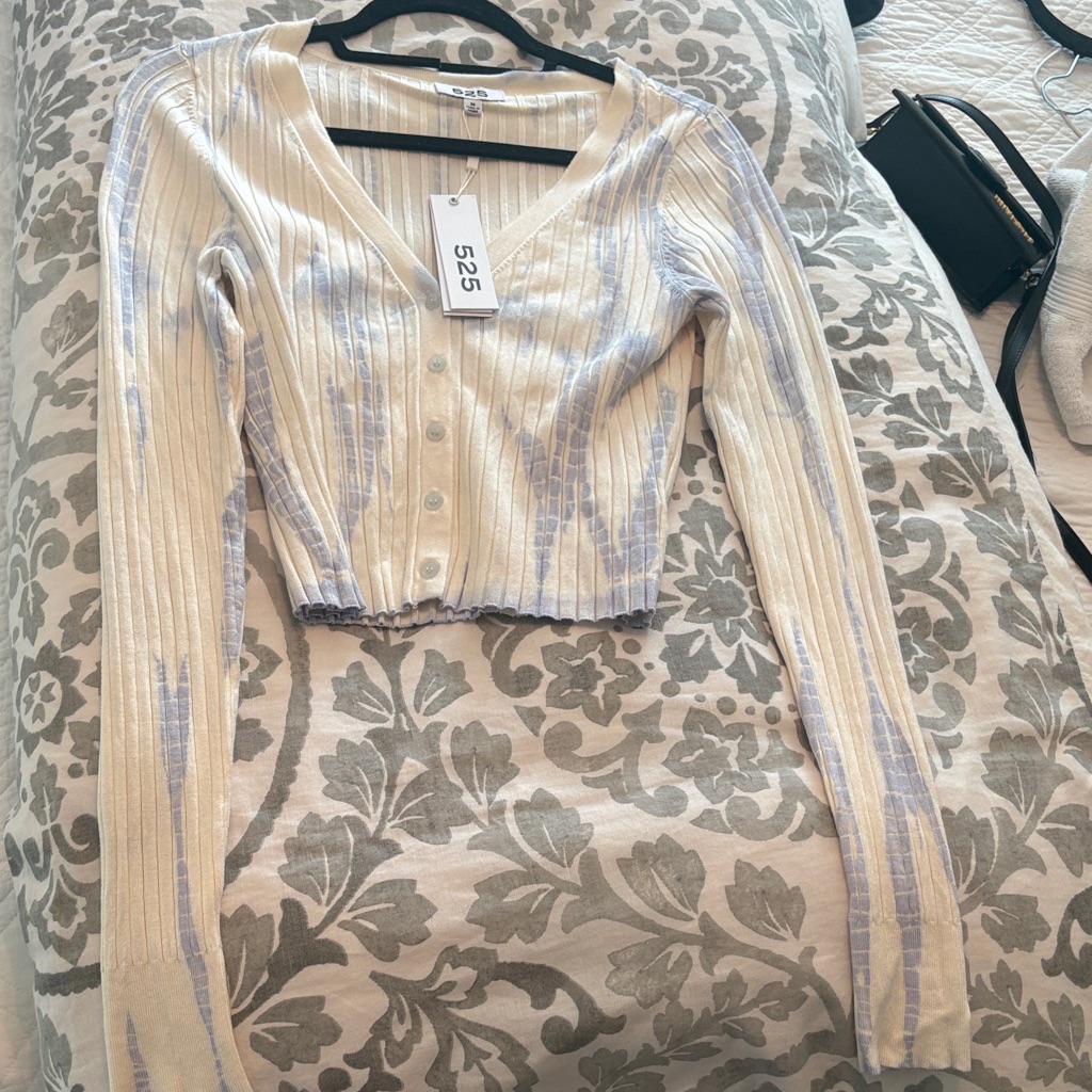 525 Sweater